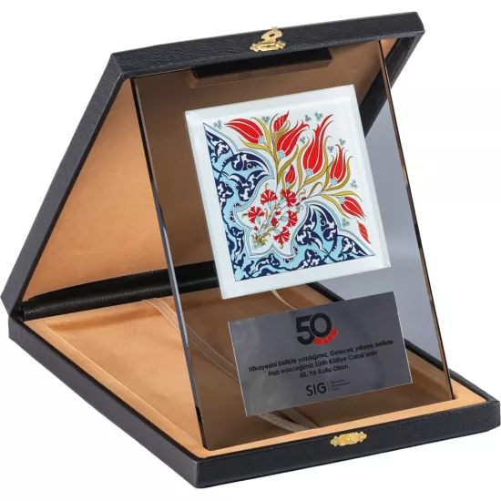 EKT-740 Kutulu Kristal Plaket 18 x 24 cm